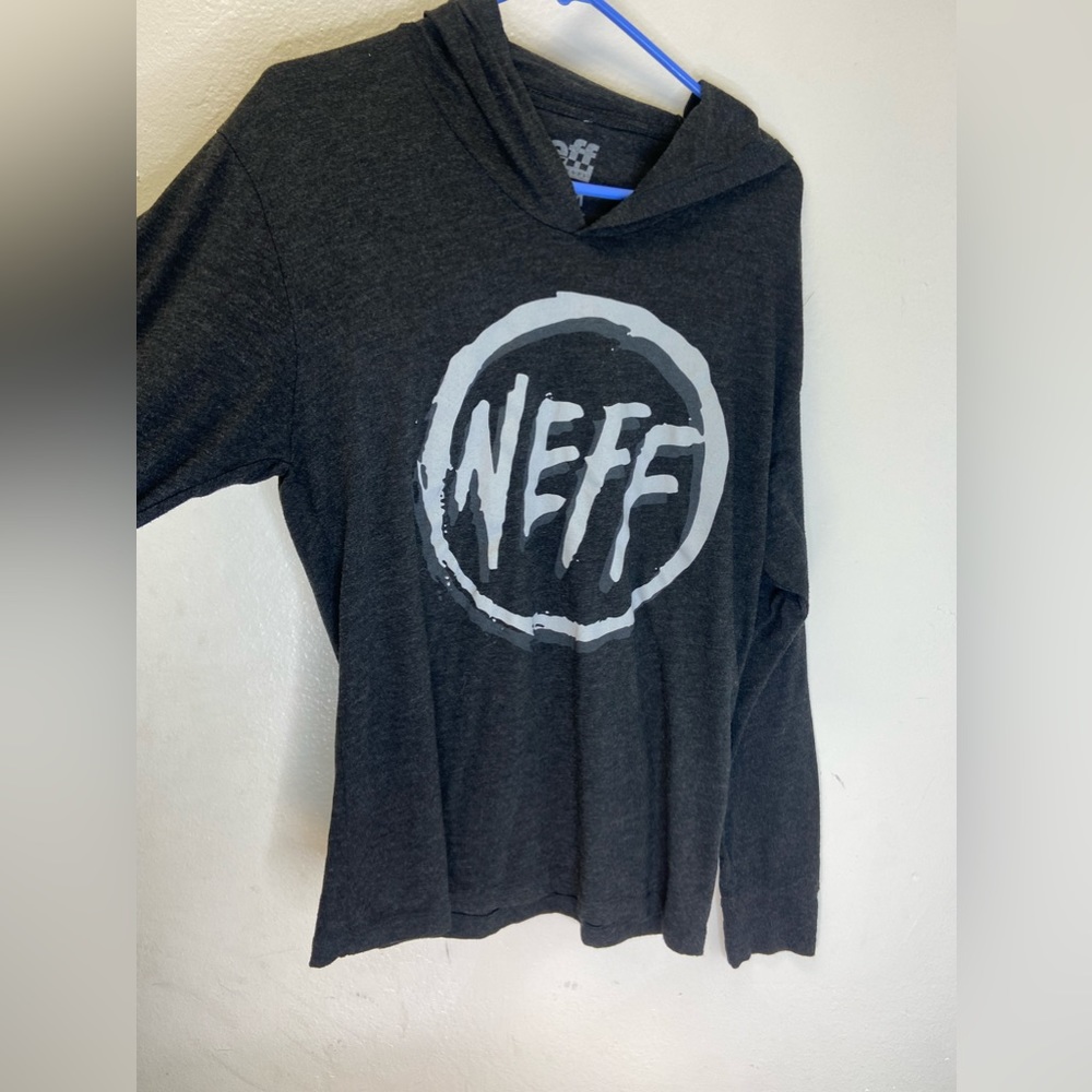Neff hooded light weight pullover sweatshirt.